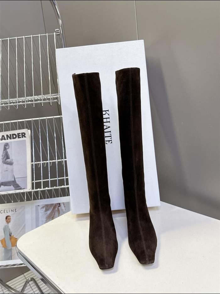 2025112817447737 560